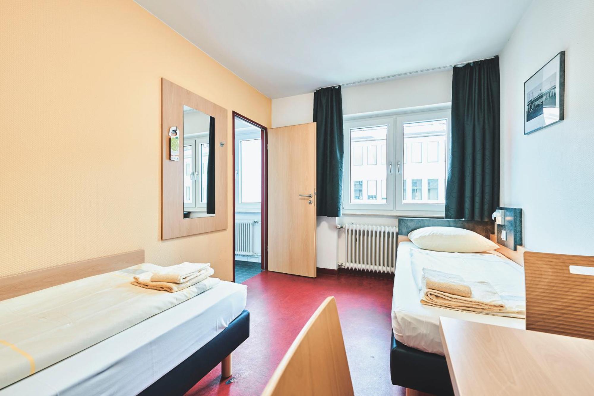 Djh Jugendgaestehaus Adolph Kolping Dortmund Exterior photo