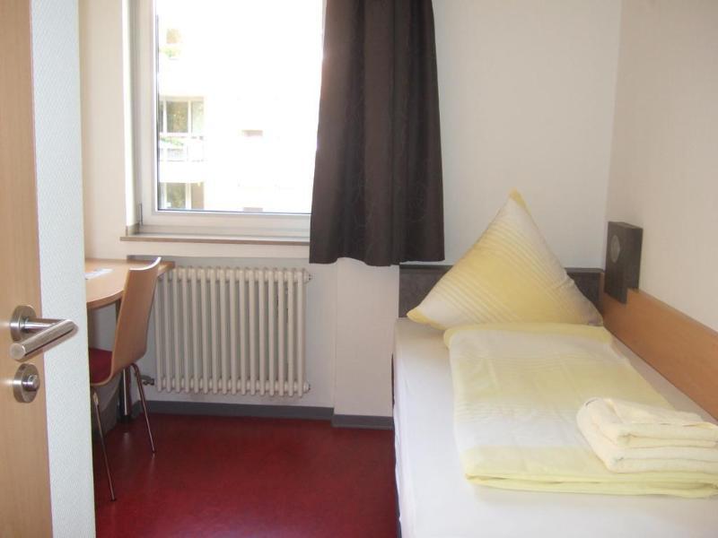 Djh Jugendgaestehaus Adolph Kolping Dortmund Exterior photo